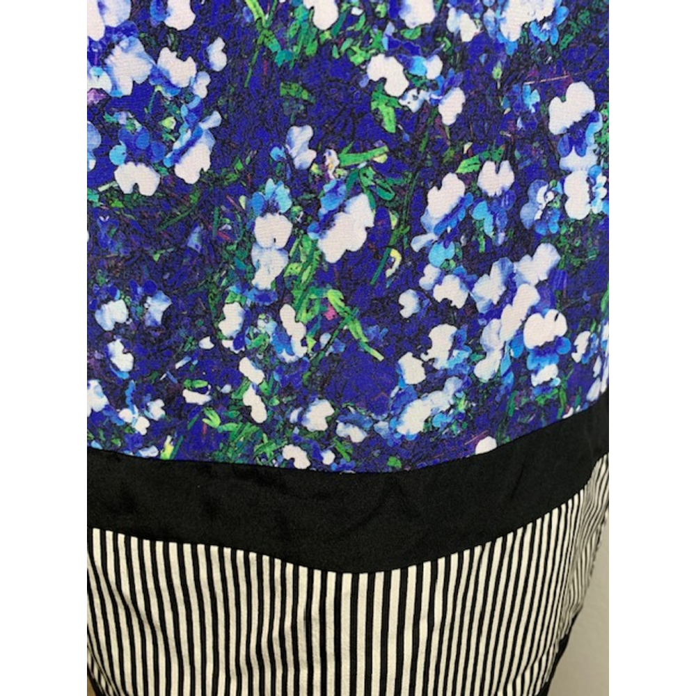 PRICE DROP! Women's Diane Von Furstenberg Top, Size M, Blue and Black 100% Silk